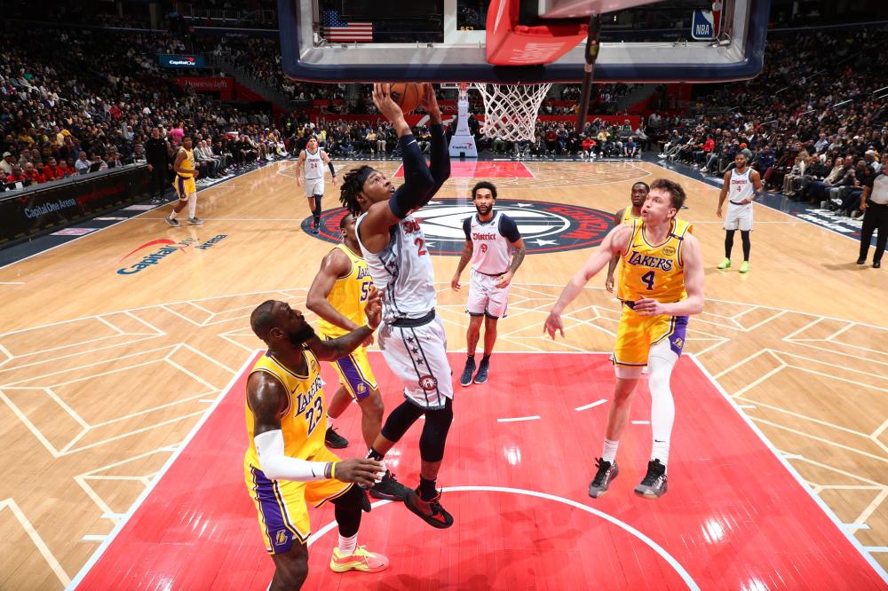 不乏成功的 不乏成功的