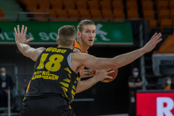 不乏优秀的 不乏优秀的