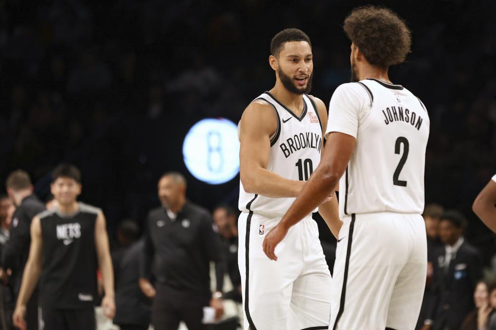 王曼昱以她 王曼昱以她