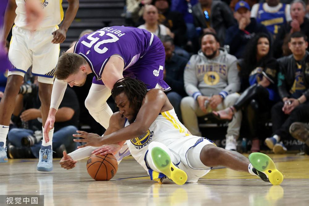 一边是后场 一边是后场